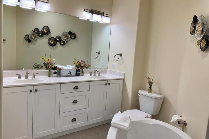 Annies Place Bed & Breakfast