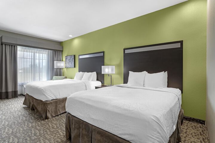 Best Western Plus Bay City Inn & Suites