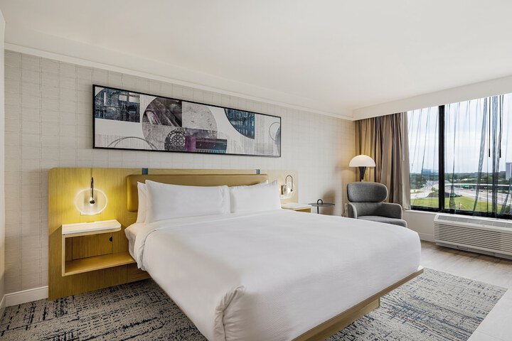 Room 40 of 77