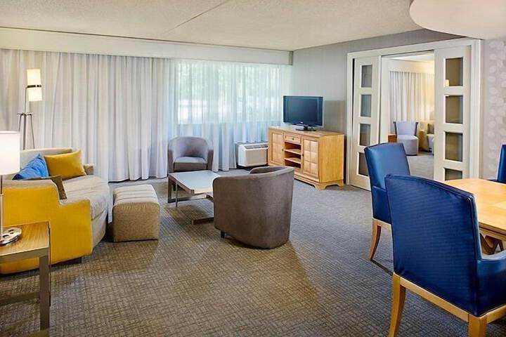 Room 23 of 39