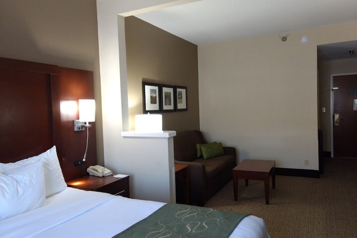 Room 32 of 50