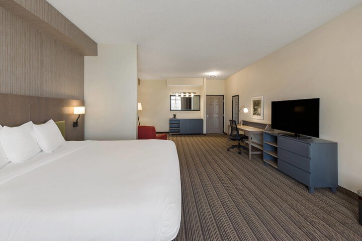 Country Inn & Suites by Radisson Findlay, OH
