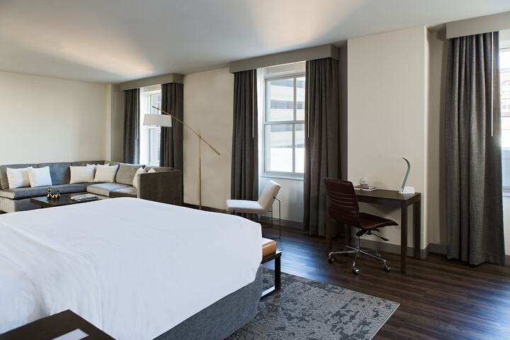 Room 35 of 98