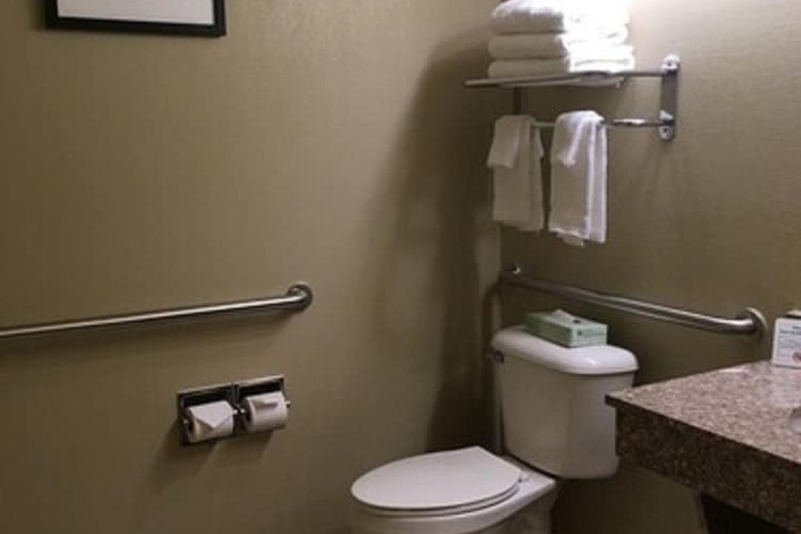 Room 9 of 27