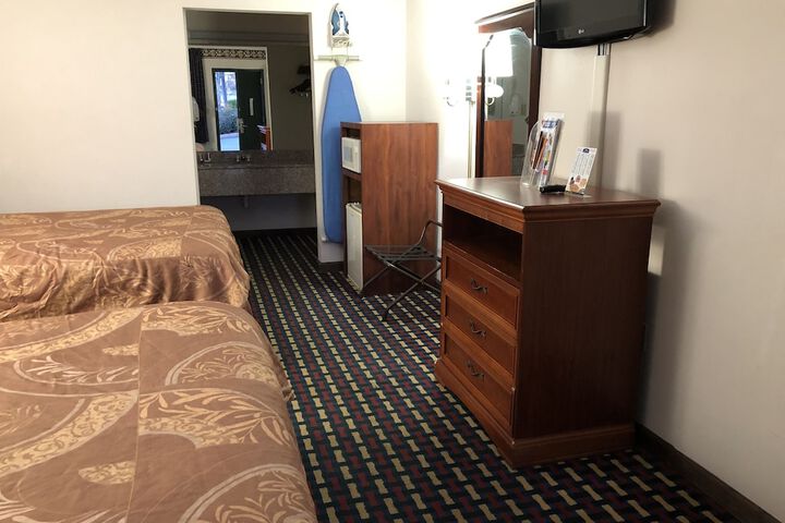 Room 15 of 25