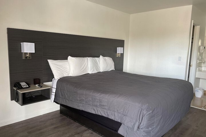 Room 41 of 57