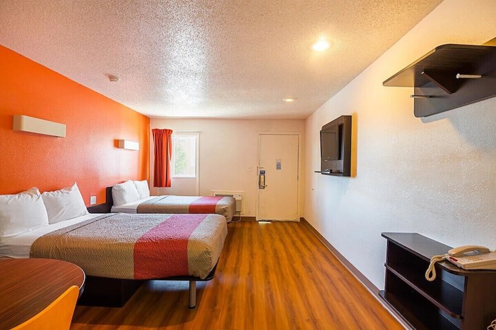 Economy Hotel Kansas City