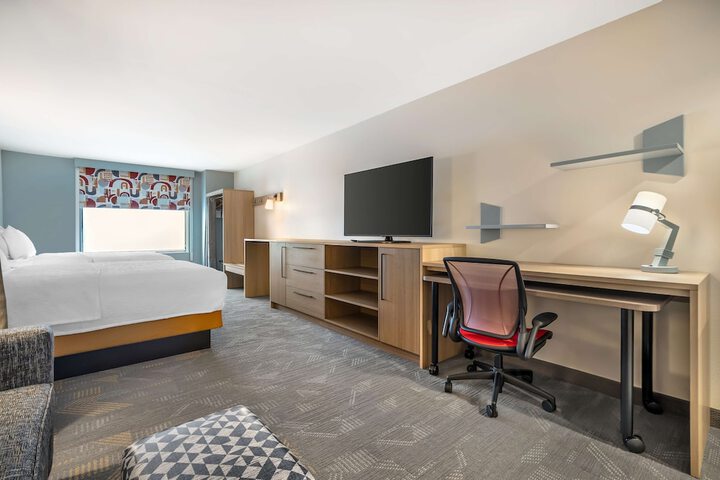 Room 22 of 37
