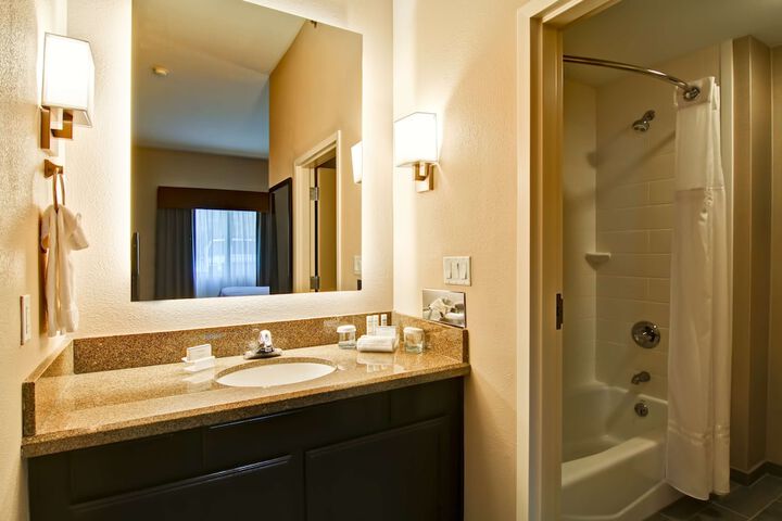 Room 14 of 40