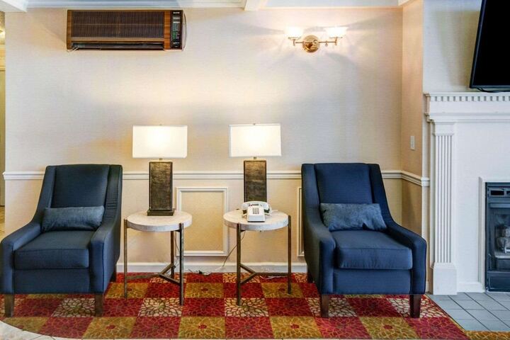 Hotel Interior 4 of 39