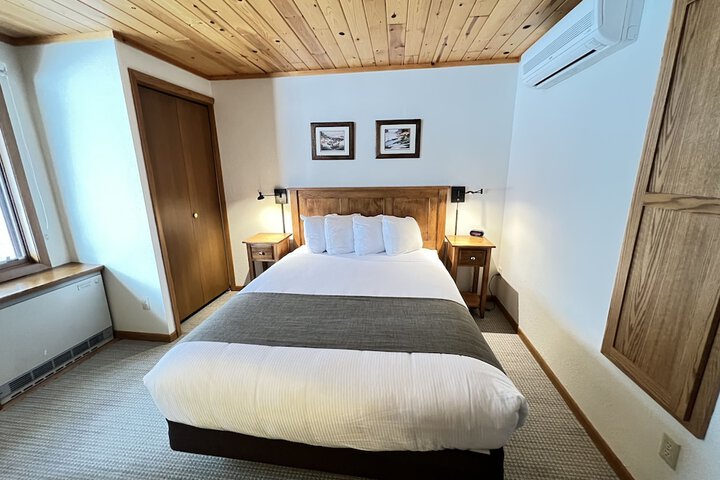 Room 27 of 63