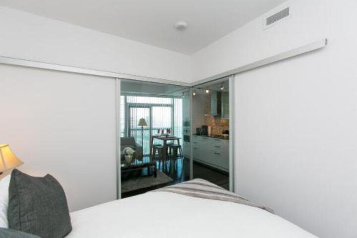 Royal Stays Furnished Apartments Entertainement District