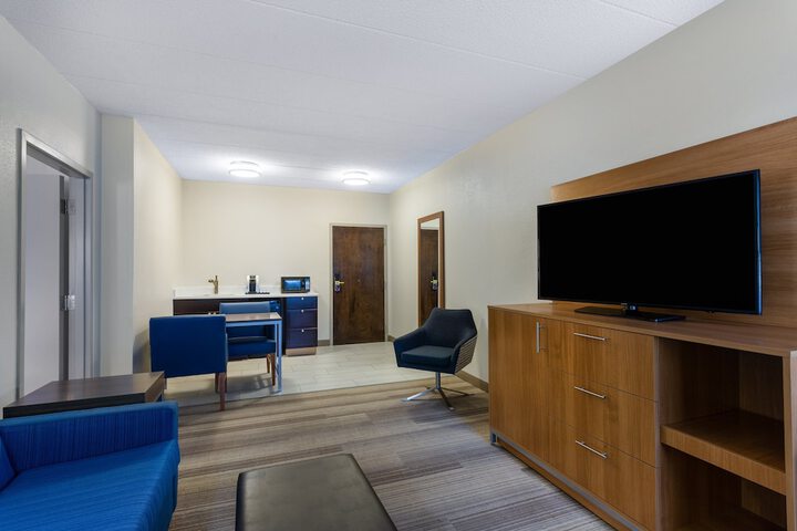 Room 26 of 47