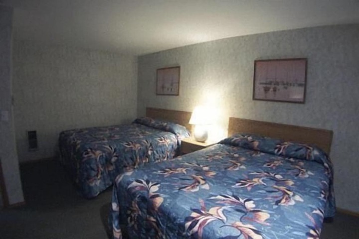 Room 9 of 22