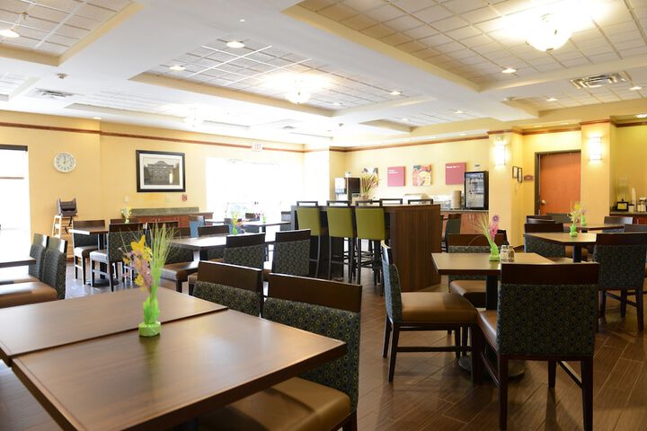 Comfort Suites Urbana Champaign University Area
