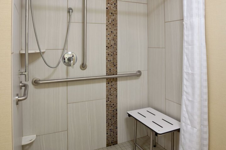 Room 14 of 33