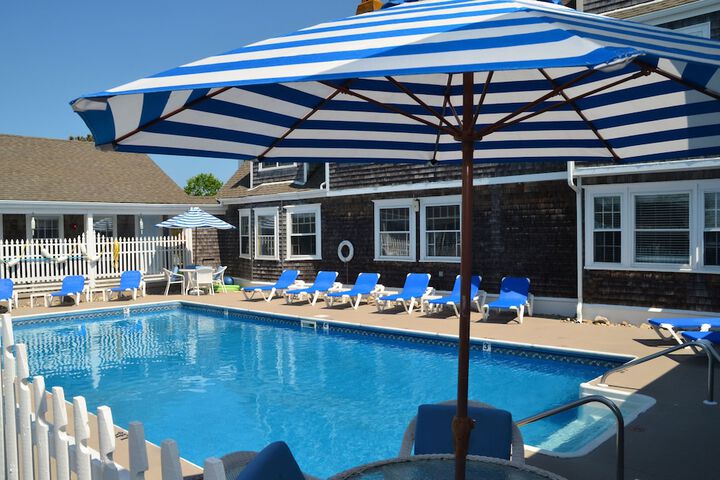 Pool 6 of 27
