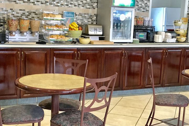 Breakfast/Coffee Service 42 of 50