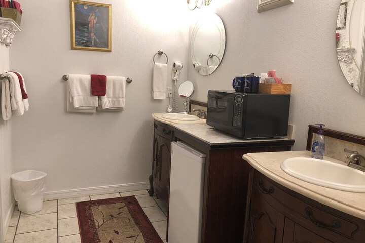 Echo Canyon Spa Resort (Adults Only)