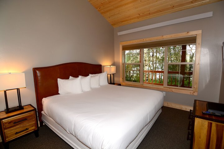 Lakeside Lodge Resort & Marina