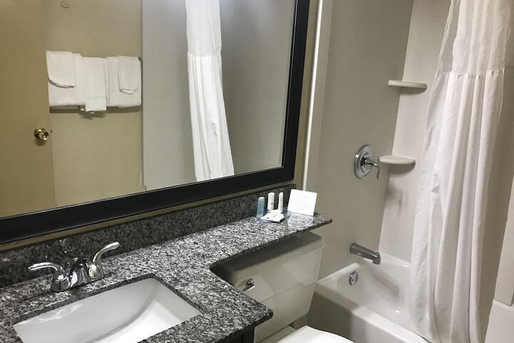 Room 8 of 35