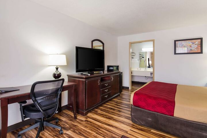 Room 20 of 34