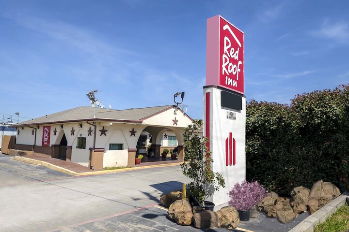 Hotel 2 of 49