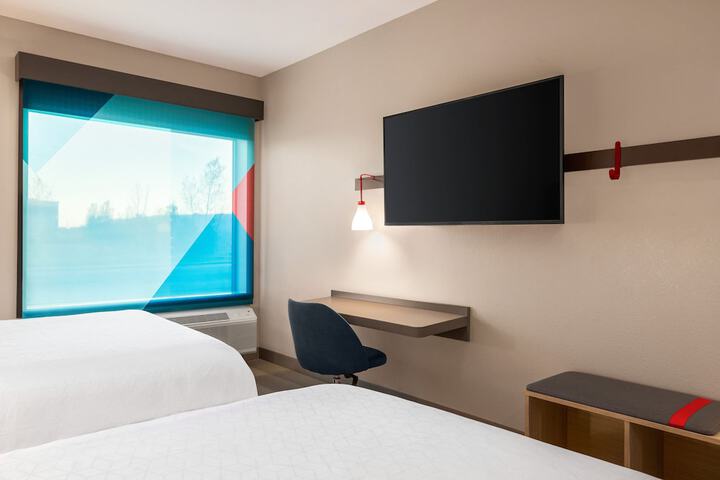 Room 32 of 54