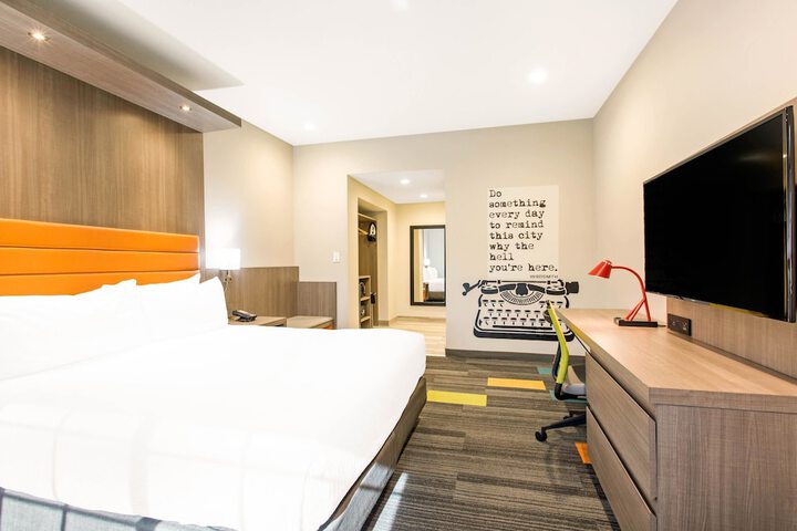 Room 7 of 52