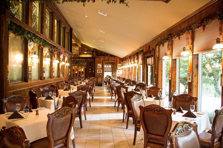 Dining 78 of 87