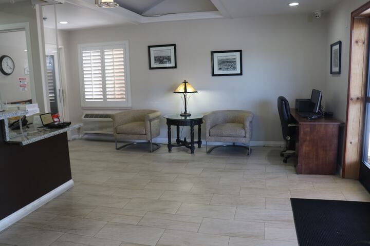 Business Center 16 of 16
