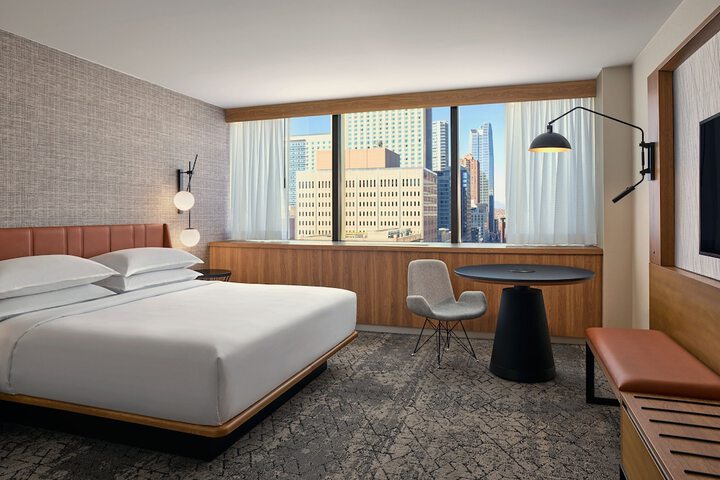 Room 34 of 146