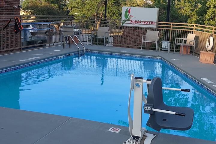 Pool 1 of 14