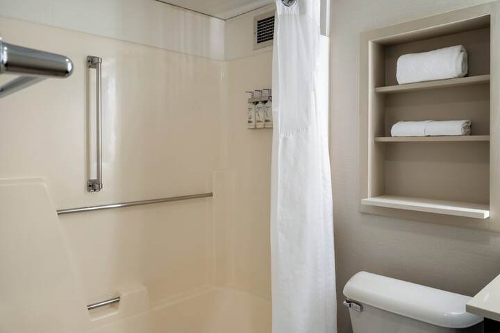 Holiday Inn Sioux Falls-City Centre by IHG