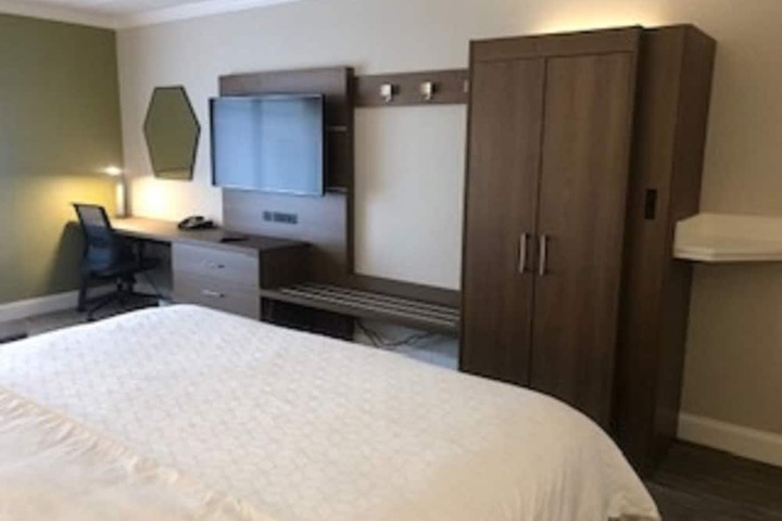 Holiday Inn Express & Suites Williamsport by IHG