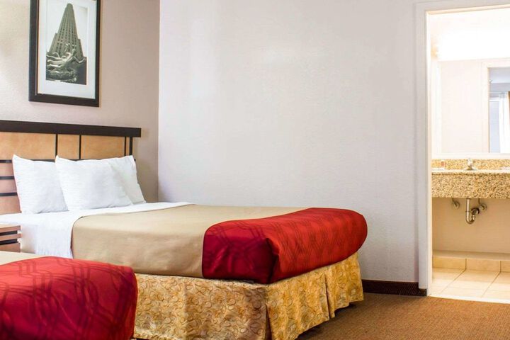 Room 14 of 26