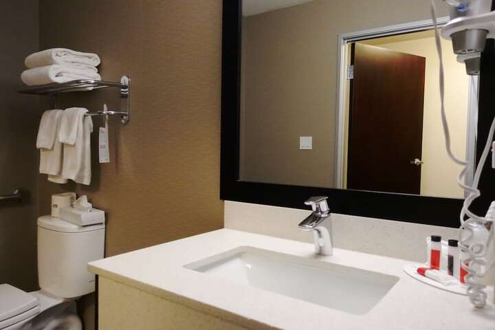 Ramada by Wyndham Moose Jaw