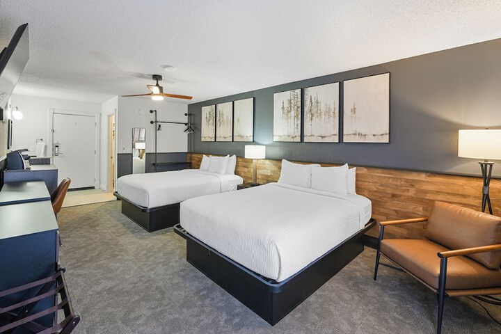 Tremont Lodge & Resort
