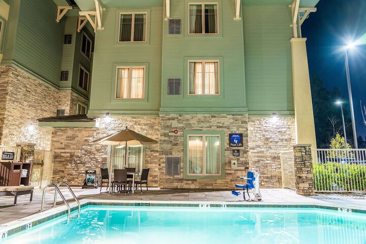 Hotel 16 of 85