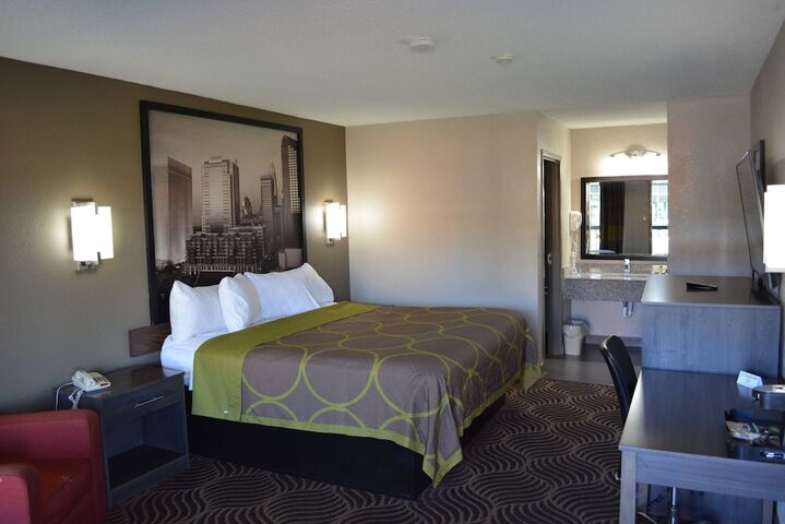 Room 16 of 24