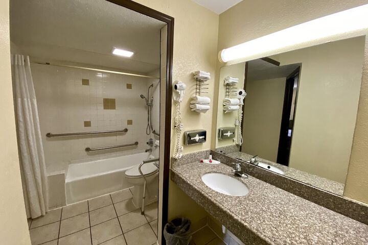 Room 20 of 35
