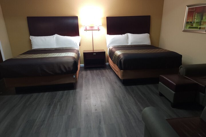 Room 13 of 20