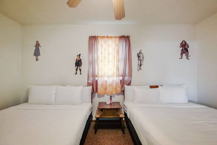Room 32 of 54