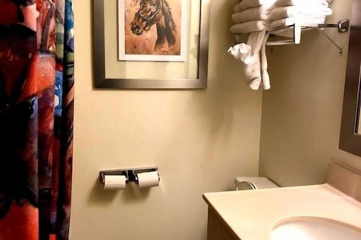Cedar Stables Inn and Suites