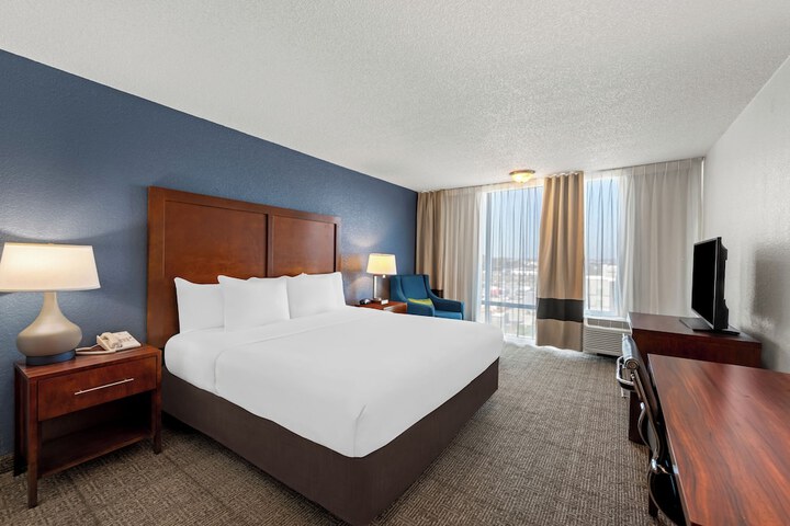 Comfort Inn & Suites Omaha Central