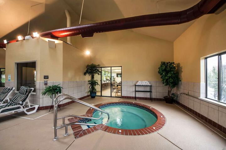 Pool 5 of 34