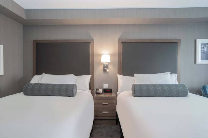 Sandman Signature St. Johns Hotel