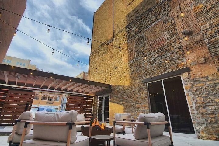Terrace/Patio 104 of 106