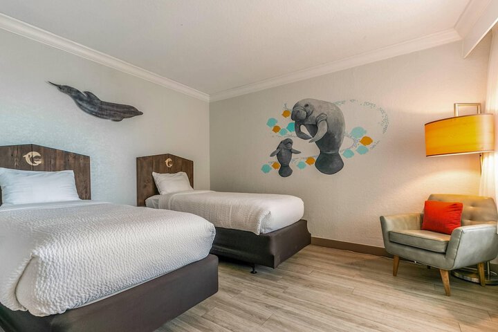 Dolphin Sands Clearwater Beach an Ascend Collection Hotel