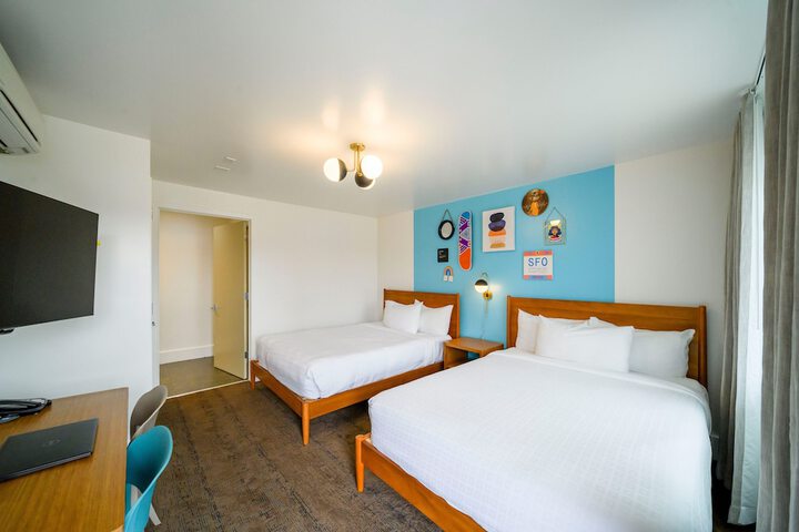Room 12 of 37